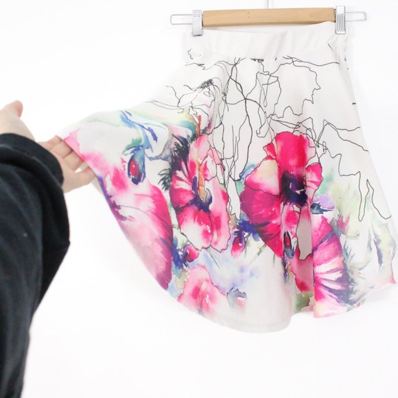 *Eclipse White Floral Mini Skirt - Picture 4 of 5